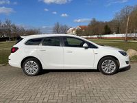 Gebraucht Opel Astra Innovation 140 PS (102 kW) 2011 Schneeweiss/summitwhite/arctic Kombi
