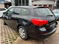 Gebraucht Opel Astra Design Edition 140 PS (102 kW) 2011 Schwarz Kombi