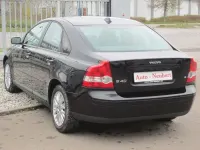 Gebraucht Volvo S40 Momentum 125 PS (91 kW) 2005 Black sapphire (metallic) Limousine