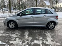 Gebraucht Mercedes B180 116 PS (85 kW) 2010 Silber Van / Kleinbus