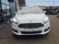 Gebraucht Ford S-MAX Titanium 160 PS (117 kW) 2018 Weiß Van / Kleinbus