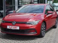 Gebraucht VW Golf VIII Active 110 PS (80 kW) 2022 Rot Limousine