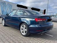 Gebraucht Audi A3 Sport 150 PS (110 kW) 2019 Blau Limousine
