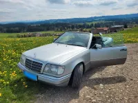 Gebraucht Mercedes 220 150 PS (110 kW) 1993 Silber Cabrio