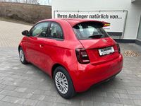 Neu Fiat 500e Red 69 kW (95 PS) 2025 Passione rot Limousine