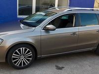 Gebraucht VW Passat 140 PS (102 kW) 2012 Grau Kombi