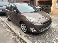 Gebraucht Renault Scénic III Dynamique 131 PS (96 kW) 2009 Braun Van / Kleinbus