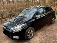 Gebraucht Hyundai i20 84 PS (61 kW) 2018 Schwarz Kleinwagen