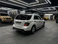 Gebraucht Mercedes ML500 306 PS (225 kW) 2007 Weiß SUV