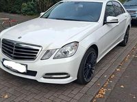 Gebraucht Mercedes E200 Avantgarde 136 PS (100 kW) 2012 Weiß Limousine