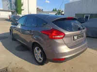 Gebraucht Ford Focus Ambiente 101 PS (74 kW) 2015 Grau Limousine