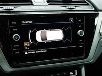 Neu VW Touran Comfortline 150 PS (110 kW) 2026 Grau Van / Kleinbus