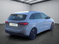 Gebraucht Mercedes B180 136 PS (100 kW) 2024 Weiß Van / Kleinbus