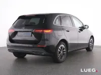 Gebraucht Mercedes E250 Progressive 163 PS (119 kW) 2023 Schwarz Limousine
