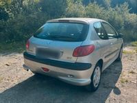 Gebraucht Peugeot 206 77 PS (56 kW) 2004 Silber Kleinwagen