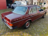 Gebraucht Mercedes E230 136 PS (100 kW) 1984 Rot Limousine