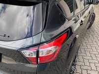 Gebraucht Ford Kuga ST-Line 242 PS (177 kW) 2018 Grün SUV
