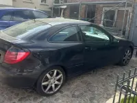 Gebraucht Mercedes C230 197 PS (144 kW) 2001 Schwarz Coupé