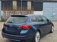 Gebraucht Opel Astra 179 PS (131 kW) 2011 Blau Kombi
