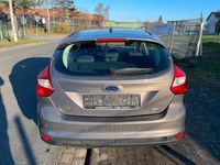 Gebraucht Ford Focus 125 PS (91 kW) 2014 Braun Limousine