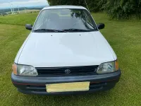 Gebraucht Toyota Starlet 75 PS (55 kW) 1994 Weiß Kleinwagen