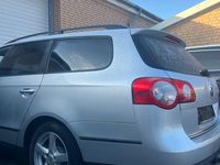 Gebraucht VW Passat 105 PS (77 kW) 2008 Grau Limousine