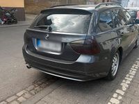 Gebraucht BMW 320 163 PS (119 kW) 2006 Grau Kombi