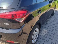 Gebraucht Hyundai i20 Classic 84 PS (61 kW) 2016 Schwarz Kleinwagen