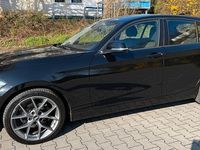 Gebraucht BMW 116 Advantage 109 PS (80 kW) 2015 Schwarz Kleinwagen