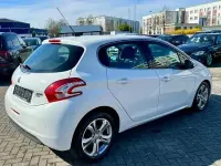 Gebraucht Peugeot 208 Allure 136 PS (100 kW) 2013 Weiß Kleinwagen