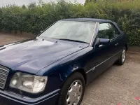 Gebraucht Mercedes E220 Sportline 150 PS (110 kW) 1996 Blau Cabrio
