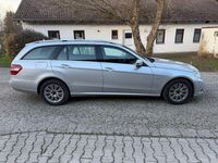Gebraucht Mercedes E220 Elegance 170 PS (125 kW) 2009 Silber Kombi