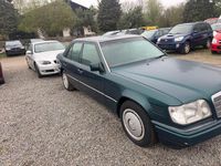 Second-hand Mercedes E250 113 CP (83 kW) 1994 Berlinǎ
