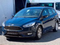 Gebraucht Ford Focus Trend 125 PS (91 kW) 2018 Blau Kombi