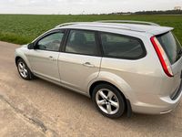 Usata Ford Focus 109 CV (80 kW) 2010 Grigio Station wagon