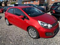 Gebraucht Kia Rio Edition 7 86 PS (63 kW) 2012 Rot Kleinwagen