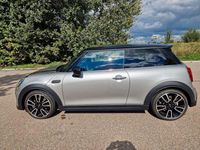Gebraucht Mini Cooper S Essential 178 PS (130 kW) 2023 Silber Kleinwagen