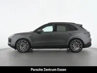 Gebraucht Porsche Cayenne 470 PS (345 kW) 2025 Grau SUV