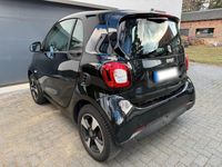 Gebraucht Smart ForTwo Coupé 60 kW (82 PS) 2021 Schwarz Kleinwagen