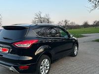 Gebraucht Ford Kuga Individual 179 PS (131 kW) 2015 Schwarz SUV