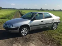 Gebraucht Citroën Xantia 90 PS (66 kW) 2000 Silber Limousine