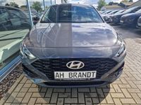 Neu Hyundai i30 Advantage 101 PS (74 kW) 2025 Grau Limousine
