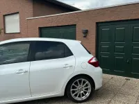 Gebraucht Toyota Auris 99 PS (72 kW) 2011 Weiß Kleinwagen