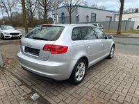 gebraucht Audi A3 Sportback 1.6 TDI Attraction Automatik