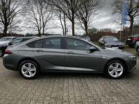 Gebraucht Opel Insignia Edition 136 PS (100 kW) 2017 Grau (quarz grau) Limousine