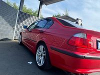Gebraucht BMW 318 143 PS (105 kW) 2004 Rot Limousine