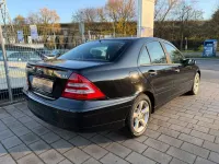 Gebraucht Mercedes C200 Classic 122 PS (89 kW) 2006 Schwarz Limousine