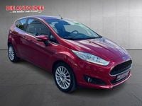 Gebraucht Ford Fiesta Celebration 101 PS (74 kW) 2017 Rot Limousine