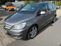 Gebraucht Mercedes B200 AMG 193 PS (141 kW) 2010 Grau Van / Kleinbus