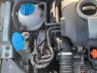 Gebraucht VW Passat 140 PS (102 kW) 2006 Grau Kombi